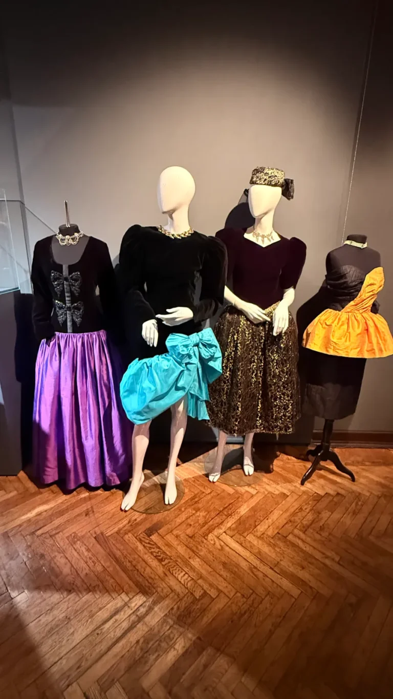 2500+ экспонатов: открытие выставки моды - Image 03 (March 6, 2026)